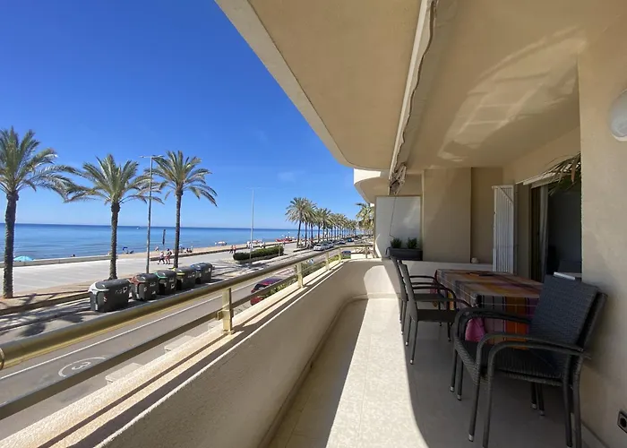 R151 Beachfront In Apartment Calafell
