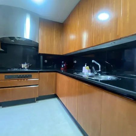 R151 Beachfront In Apartment