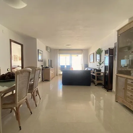 Apartman R151 Beachfront In